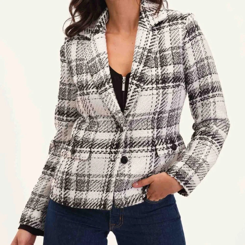 ELIE TAHARI Black and White Plaid Tweed Blazer Jacket - Picture 8 of 10